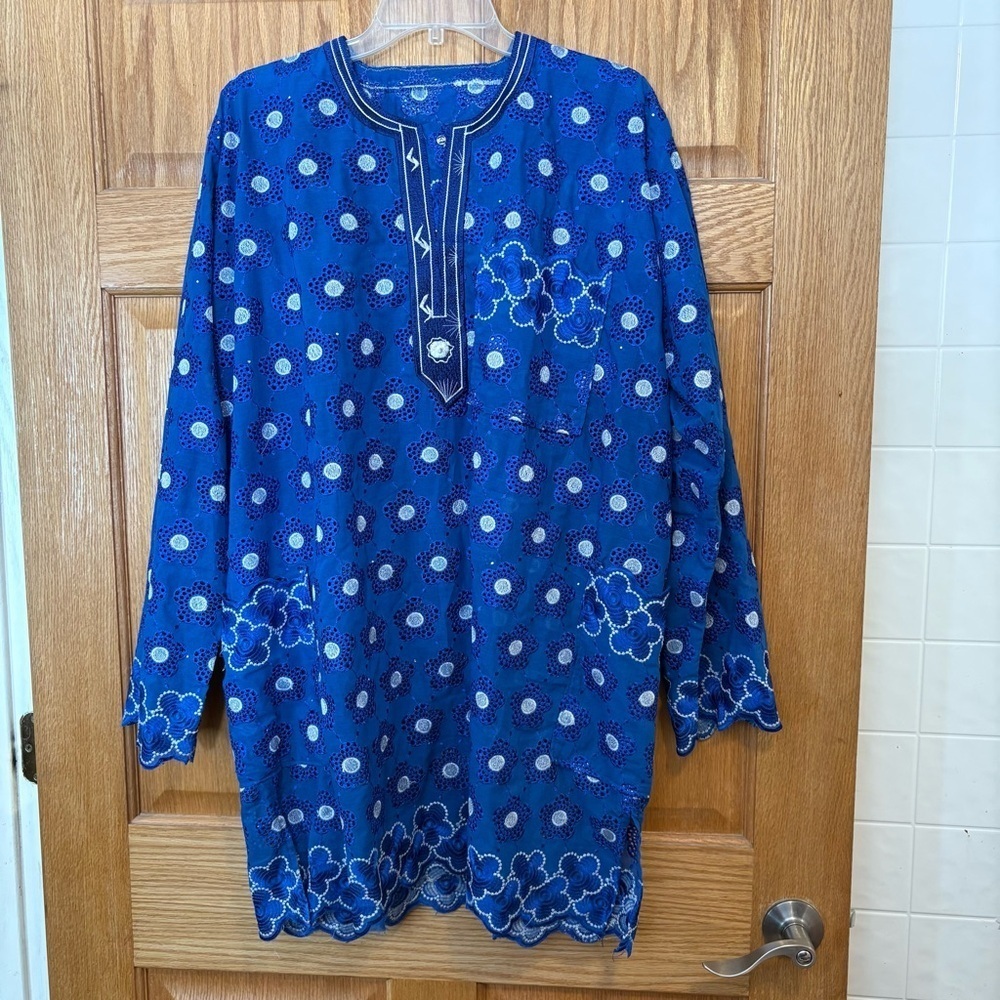 Royal Blue Embroidered Eyelet Kurta Unisex Men’s XL Women’s 26 52” Chest Pockets